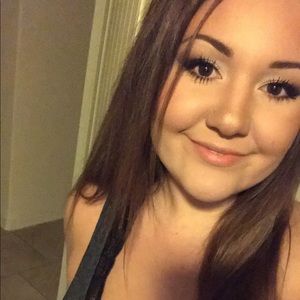 Meet your Posher, Victoria
